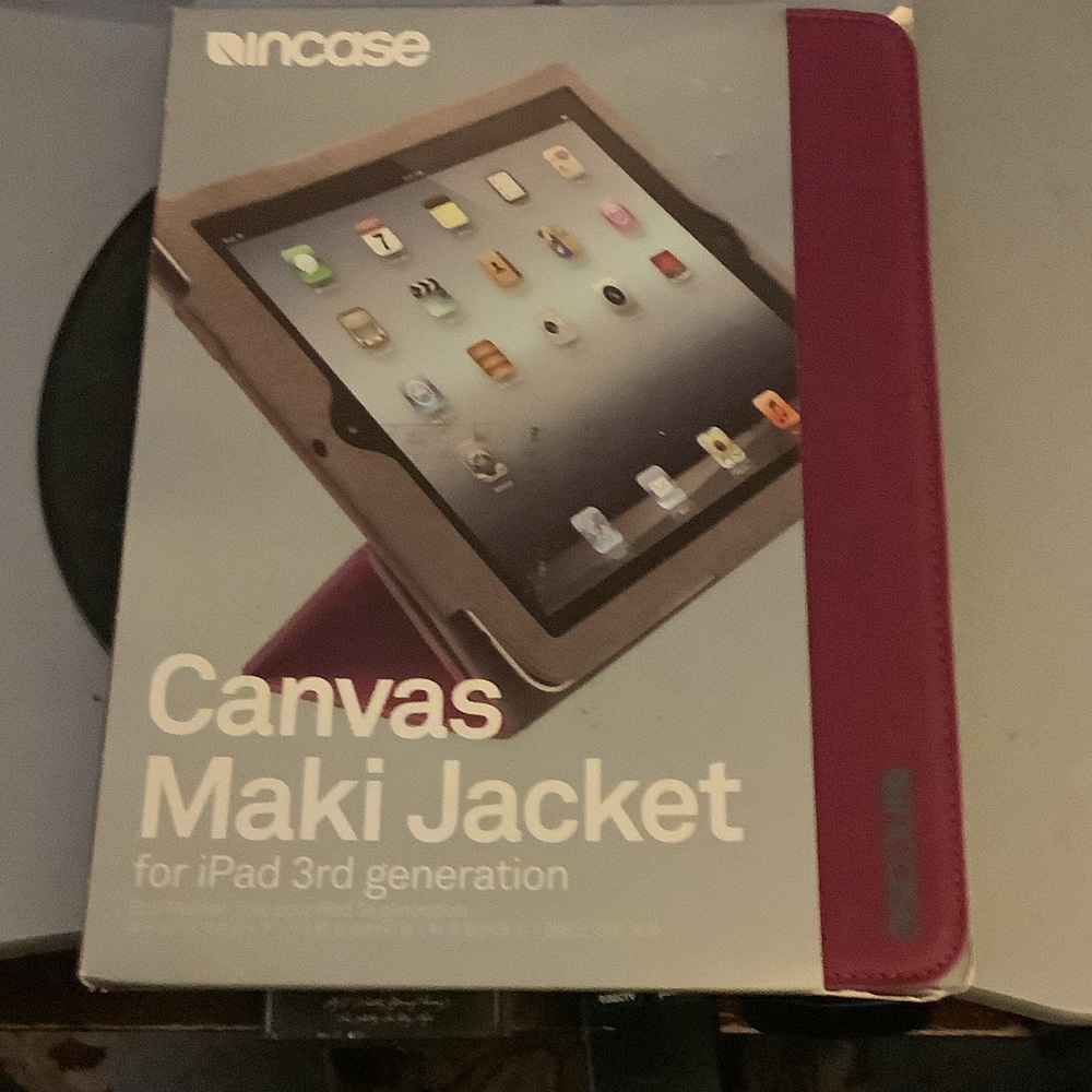 Incase Canvas Maki Jacket for iPad 3rd Gen - Magenta